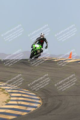 media/Mar-28-2022-Superbike Trackdays (Mon) [[b8603d0f67]]/Open Track Time/Turns 9 and 10/